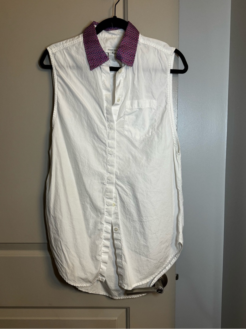 Pierre Balmain Sleeveless White Shirt with Purple Printed Collar